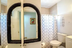 Art King Suite With Priv Bath - Image 4