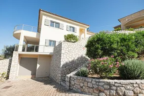 Luxury 4 Bedroom Villa With Private Pool and Panoramic Sea View - Image 5