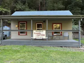 School Cottage - Image 5
