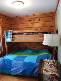 Cozy cottage with private waterfront & wifi - Image 5