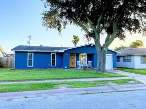 SLEEPS 16 | BEACH | MOODY GARDENS | SCHLITTERBAHN - Image 4