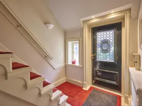 Chic and classic country house with 4 bathrooms - Image 2