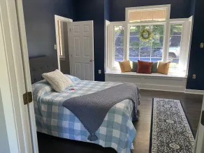 Short Term & Long Term Rental Dogs Allowed Upon Approval - Image 4