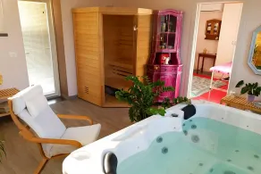 Appartamento Girasole Seaside and Pool - Image 3