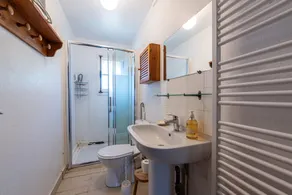 Chalé 'Des Bruyères' com vista para o lago, terraço privado e Wi-Fi - Image 2