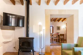 Petita des Llombards: Charming finca right in the village  with courtyard  pool - Image 2