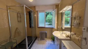 Rummelig villa nær landsbyen - Image 3