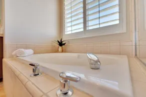 Near Coachella Festival, 5min walk 2 BNP Paribas, pool spa, 7bdrm, mountain view - Image 5