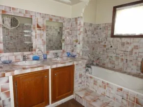 Villa mit privatem Pool und Garten, 5 km vom Meer entfernt - Image 2