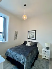 Two bedroom suite - great for visiting family, weddings, or Stratford Festival - Image 4