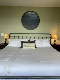 Romantic & Secluded!  Blowing Rock, Views, Hot tub - The Secret Shack - Image 4