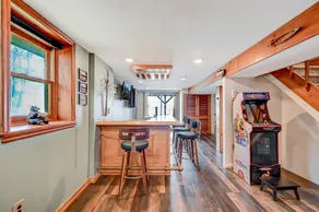Lakefront, bar, games, sunsets, pools/beaches, fire pit - Image 3