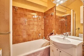 Ferienwohnung 'Appartement Avec Balcon St Honore' - Image 3