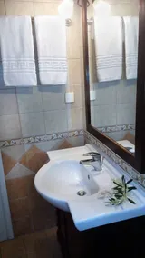 Une suite penthouse à l'hôtel Eptanisa - Image 2