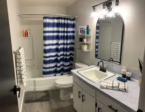 😍GREAT LOCATION 2BD/1BTH UNIT W/ PVT BACKYARD 😍 - Image 3