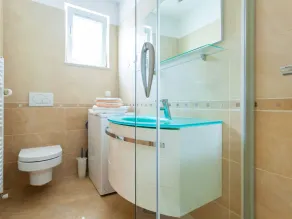 Spacious Apartment in Vantacici near Sea - Image 4