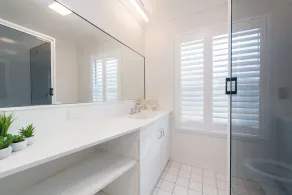 Beautiful home in a great location - Image 4