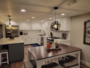 Entire Guest Unit - Cool Canby Crib-Full Basement - Image 5