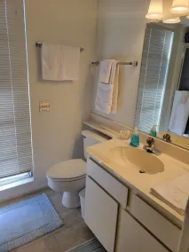 Cozy House in Retirement Community with Golf Courses!! - Image 3