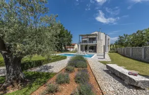 Holiday Home Green Way with Pool - Image 3