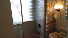 Budget Home.  30 Minutes from the Wisconsin Dells. - Image 5