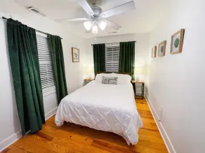 Cheerful tiny home by the Bay - Image 5