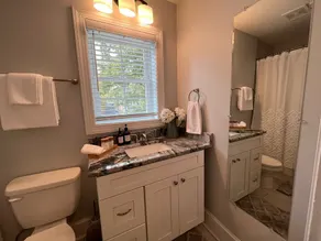 Spacious 2900 SQ Feet House In Ginter Park, 10 min to Everywhere - Image 5