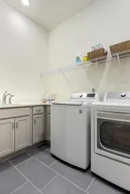 Gorgeous Spacious Home close to Campus Perfect for Groups! King Bed 65” Smart Tv - Image 4