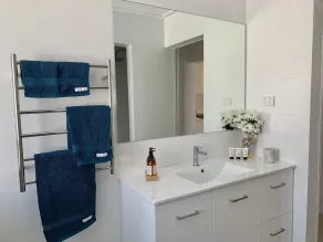 EAST CORRIMAL BEACH PAD - Image 2