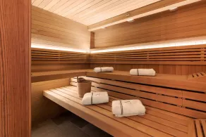 Luxus Chalet im Wallis mit Pool und Wellness - Image 2