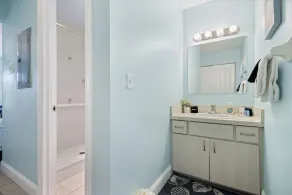 Castle Beach # 22: 2 BR / 2 BA Resort sur Longboat Key par RVA, 6 couchages - Image 2