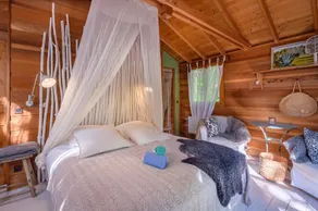 Holiday Treehouse \"Shere Khan\" with Shared Pool, 2 Private Terraces & Wi-Fi - Image 5