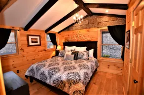 Romantic Couples' Hide-Away-Remodeled w/ WiFi, Hot Tub, Dock on Toccoa River! - Image 5