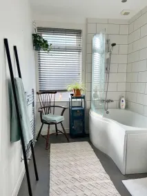 Stylish Central Cottage - Image 2