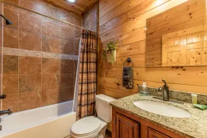 Oak Hill | 4BR 3.5BA | Luxury Secluded Log Cabin | Pool Table | Hot Tub - Image 4