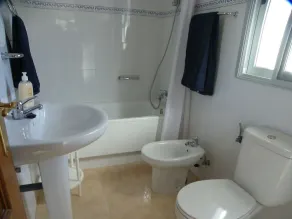 SÆRLIGT TILBUD - EN MINUTE GANGER FRA STRANDER - Image 5