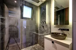 Magnificent \"Hi-tech\" Villa: Swimming pool, Spa, MediaCenter, Electric bikes... - Image 5