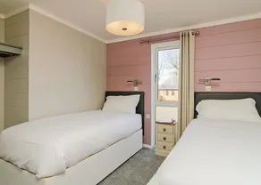 2 bedroom accommodation in Canterbury - Image 5