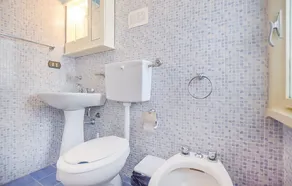 Uafhængig villa med smuk møbleret have september 280Euro uge - Image 4