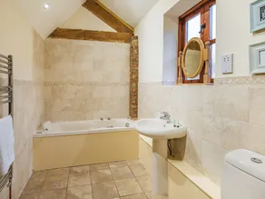 2 chambres à coucher à Routh, Beverley - Image 2