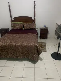 Cozy get away spot which is 3 minutes away from the beach. - Image 2