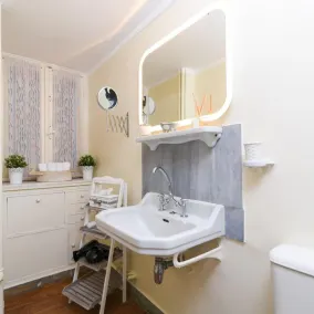 Classy Apartment in the Heart of Athens - Image 3