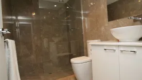 Luxury Studio Apartment on Gregory Street - Image 3