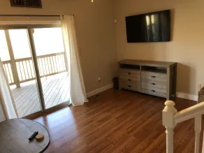 7Bed / 7Ba Lakefront Home m / vedhæftet svigssuite og privat overdækket dock - Image 3