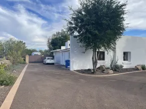 Beautiful Home on 1 acre lot facing the golf course in Scottsdale - Image 5