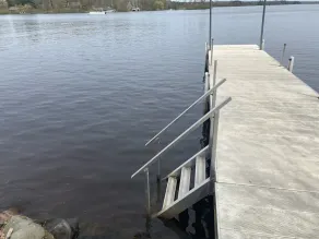 Cozy family & pet friendly lake home, great reviews & rates - Image 2