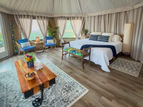 Suite de luxe 3 - Tente safari - Baignoire balnéo extérieure - Image 3