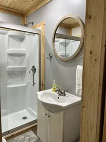 Cozy cottage 4 minutes from Lake Sullivan! - Image 4