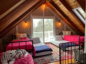 Ski/Lake Chalet in Gilford, NH - Image 5
