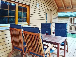 Log cabin, 60 sqm, 2 bedrooms, wooden terrace with garden, max. 4 persons - Image 4